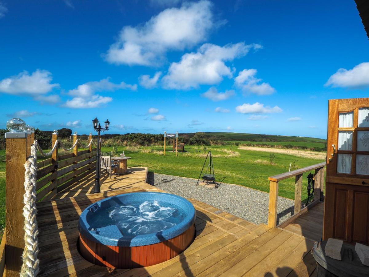 Trenewydd Farm Holiday Cottages Cardigan Buitenkant foto