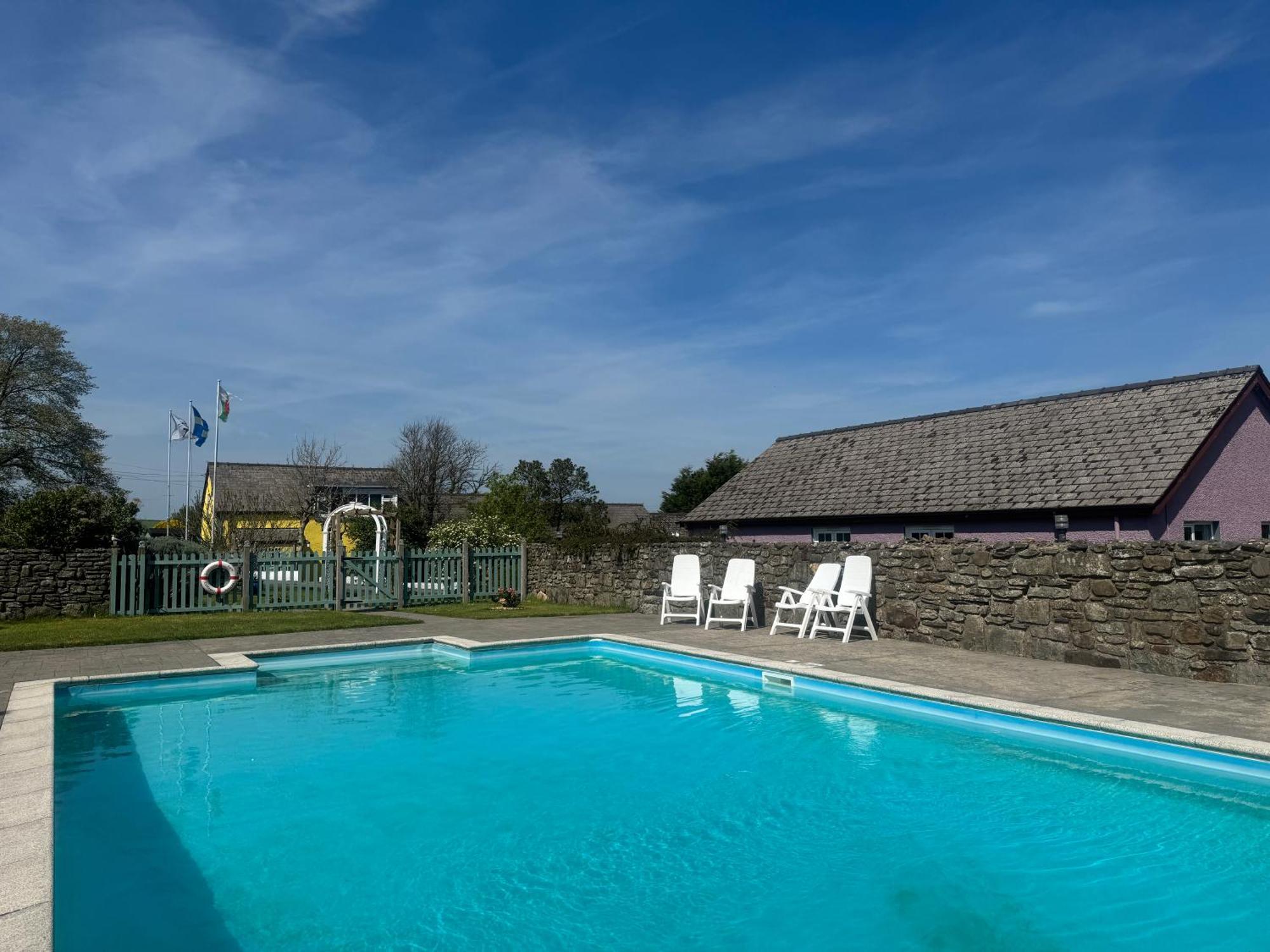 Trenewydd Farm Holiday Cottages Cardigan Buitenkant foto